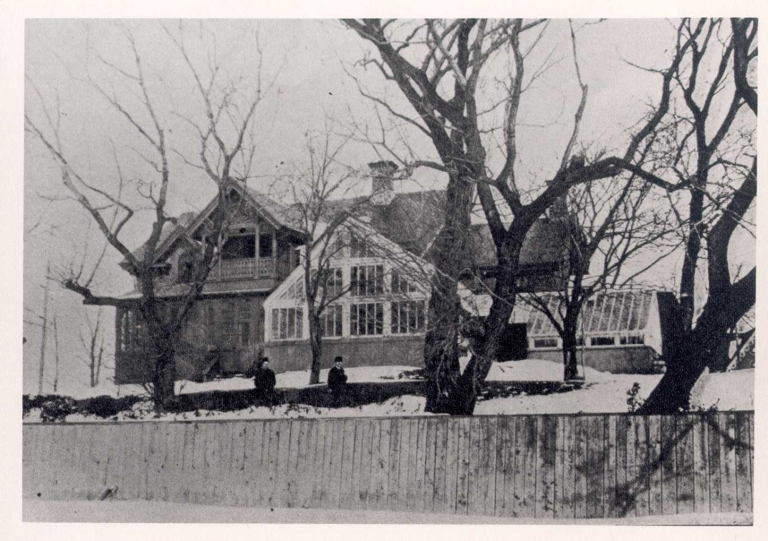 Thomas Dawes’s residence, Edgewood hotographed from Lake Saint-Louis, 1862  