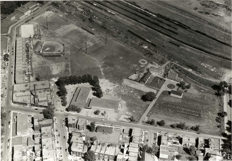 Aerial view of Parc LeBer and Ferme Saint-Gabriel 