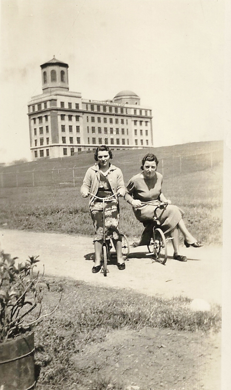 Marcelle and Marie-Anna Larente in front of the Burroughs plant, in 1945
